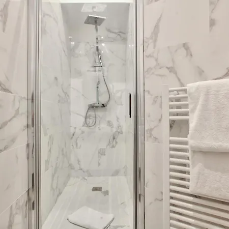 Apartment 64 - Urban Luxury Flat Near Champs-elysees